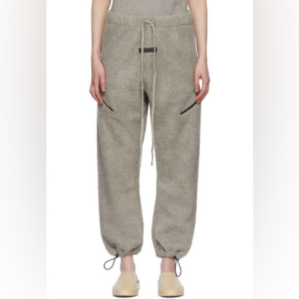 Fear Of God ESSENTIALS Sherpa Pants